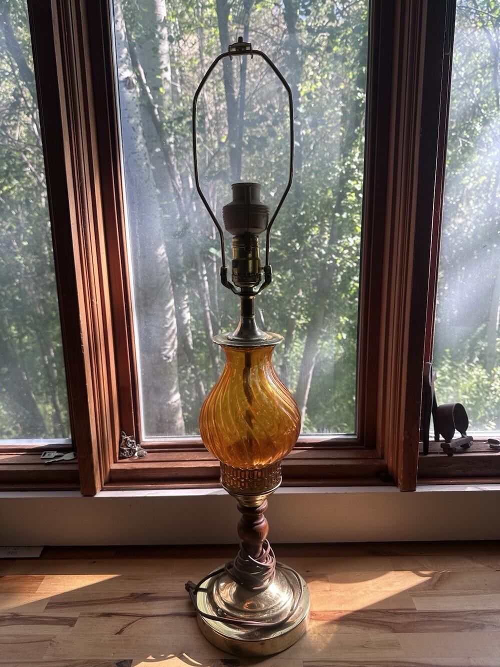 Vintage Diamond Optic Amber Glass Table Lamp Brass Wood Mid Century